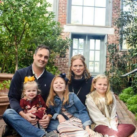 Meet your Posher, Laura - Picture 1 of 1